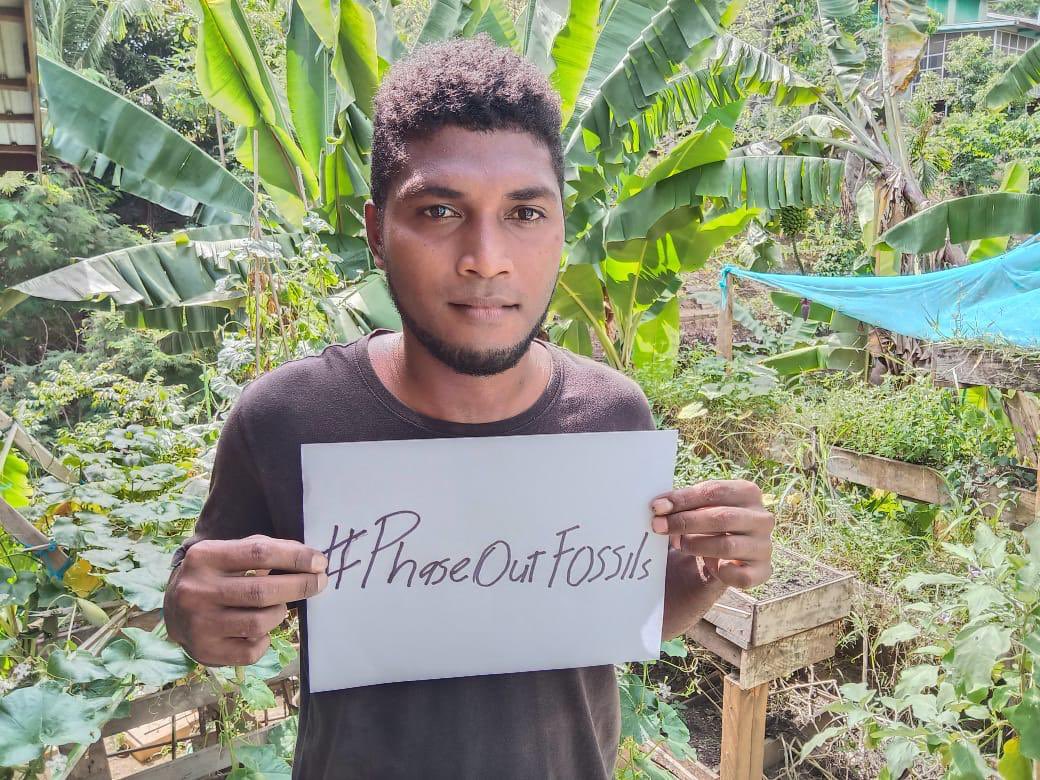 350Pacific's tweet photo. Solidarity from Solomon Islands. Our people are calling for #PhaseOutFossils- Rally behind our Brothers, Sisters and Leaders at #COP27. We need to see real climate ambition from high emitting nations to secure the safety of our people and the future of our island homes! ✊🏽🌎❤️ https://t.co/BlrmGyTX49