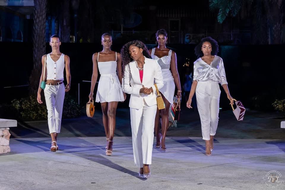 xciv_kris's tweet photo. Random life update: your girl been doing model tings 😂💁🏽‍♀️ 

Special thanks to @ChokeOn_MyEgoo and @_blondieeee for the opportunity 💕 https://t.co/pGhhWRYLLH