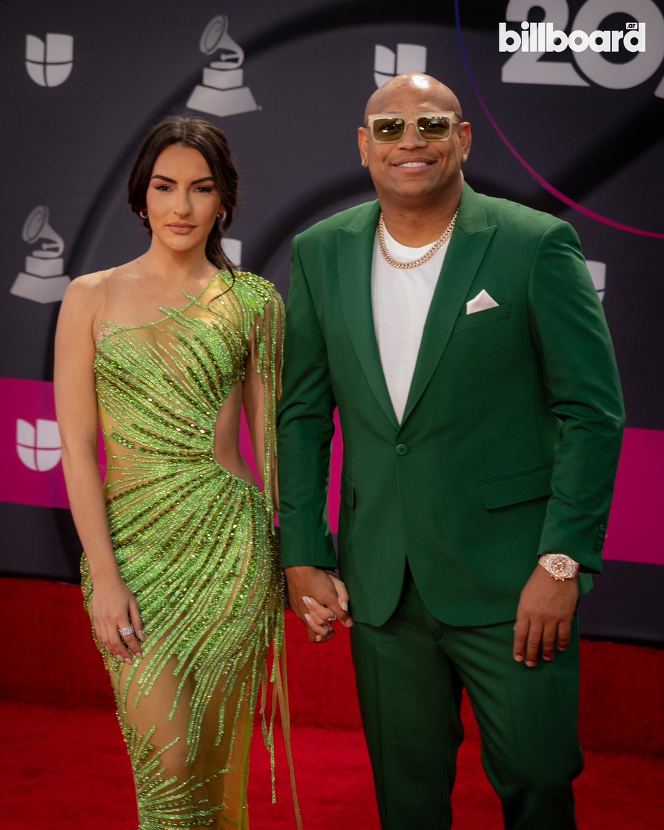 Abunda el amor por la alfombra roja de los <a href="/LatinGRAMMYs/">The Latin Recording Academy / Latin GRAMMYs</a> 🏆

❤️‍🔥 <a href="/CamiloMusica/">Camilo</a> y <a href="/Montanerevaluna/">Evaluna Montaner</a> 
❤️‍🔥 <a href="/MarcAnthony/">Marc Anthony</a> y #NadiaFerreira 
❤️‍🔥 <a href="/GdZOficial/">Gente de Zona</a> y #MilyAlemán 

📸 <a href="/tute_delacroix/">tute delacroix</a>