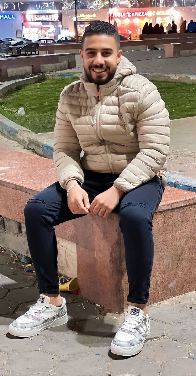Mostafa52594139's tweet photo. بالحرب مش بالحب .. https://t.co/qIqTvGAY2X