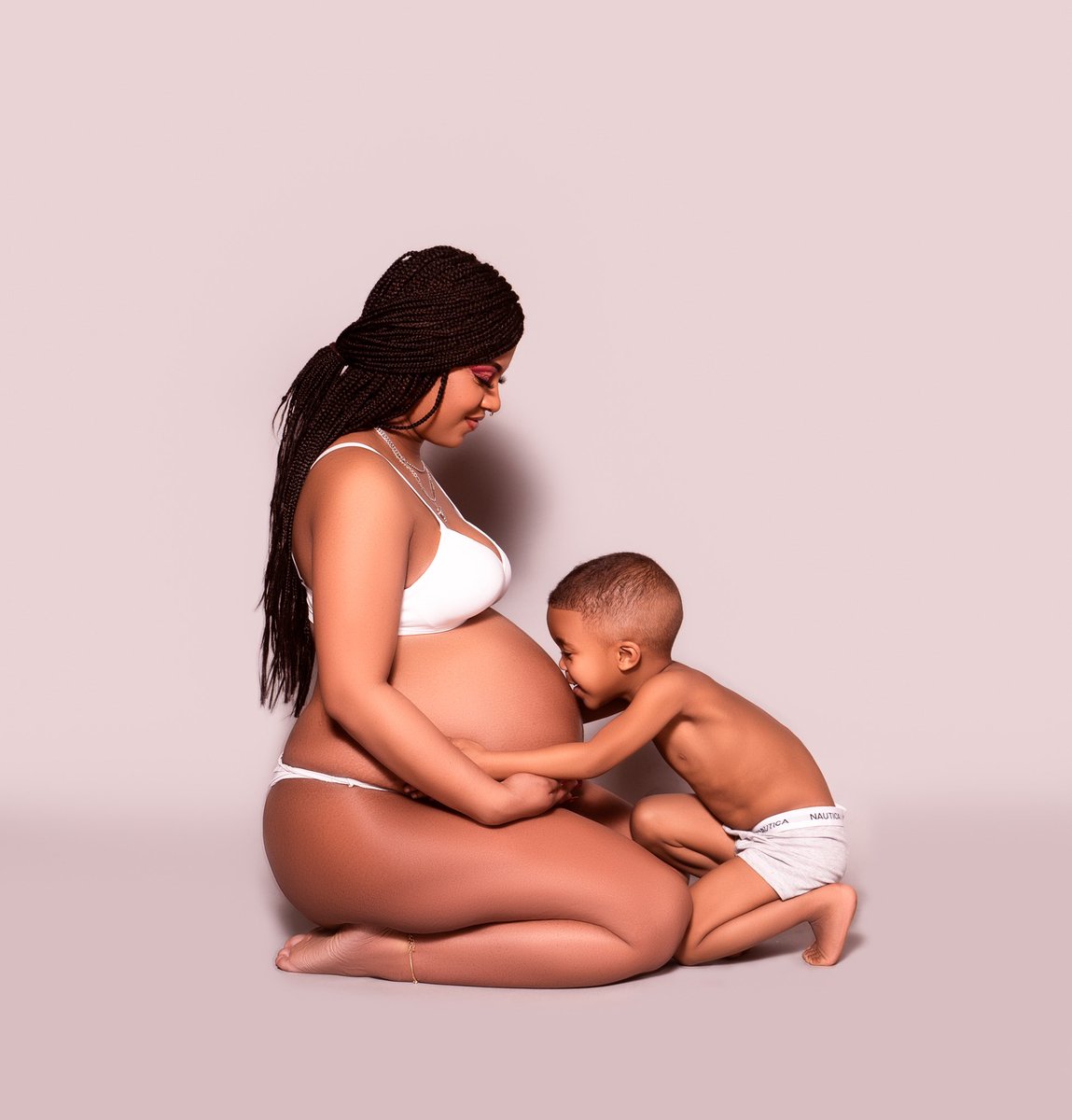 aayikaj's tweet photo. #MaternityPics https://t.co/ntLeskpmRN