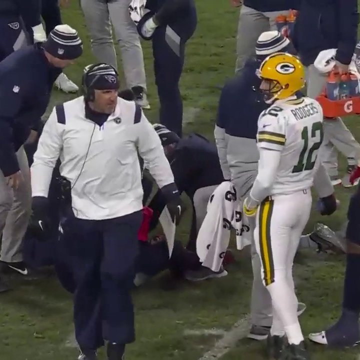 FOX Sports NFL on Twitter "What did Aaron Rodgers say to Mike Vrabel