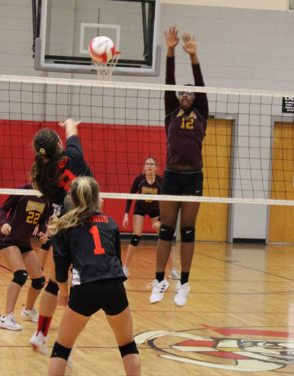 BrookBratt08's tweet photo. Not the ending I wanted but we fought hard. Fell in 5 sets to a good East team. #Blessed #BumpSetSpike #BlockDatShot @TJCAAthletics @TwittyTown3 @TwittyCoach @dakota_twitty https://t.co/QTpBV8KR3D