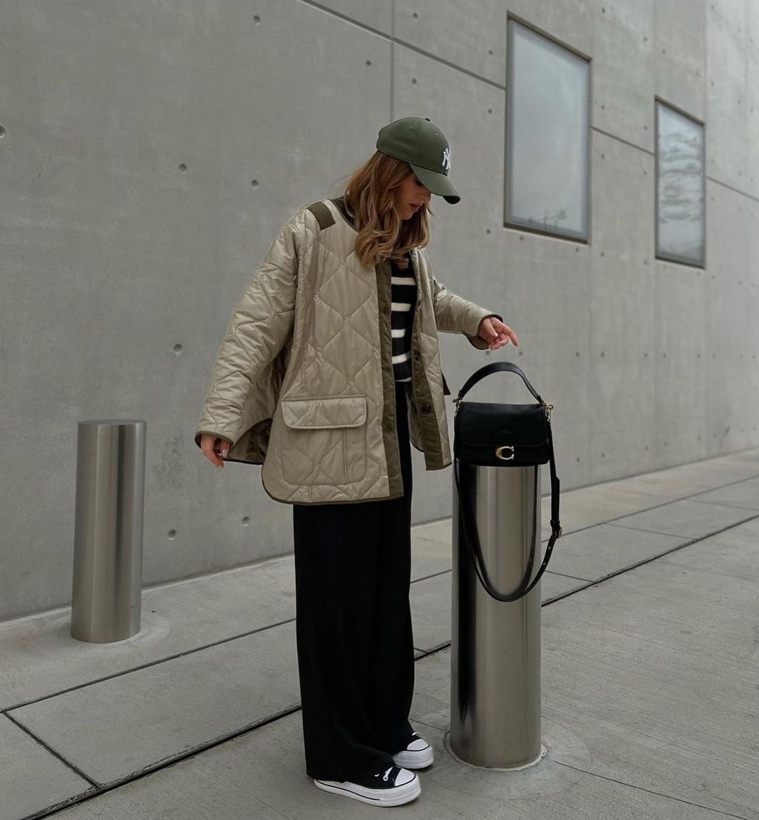 thecommense's tweet photo. Modern streetwear for a modern woman 👜😎 @vlachouin serving all heat, no mercy with this look 💯🔥 Keep inspiring sis!
Jacket🔍 OA21100148
Sweater🔍OA220808012
Pants🔍OA220608008
Check it out at https://t.co/dKbB4ZI20g, link in bio✨
#commense #cmsgang https://t.co/LIM72tFcB3