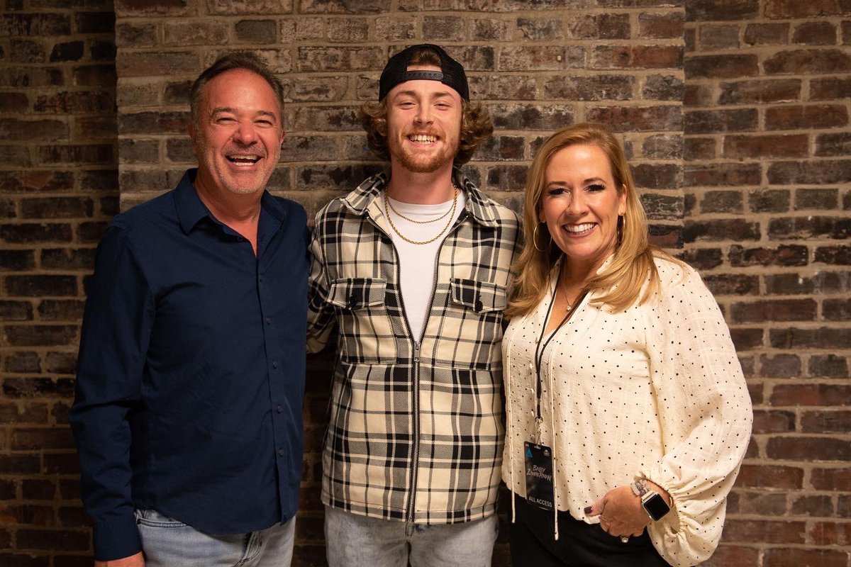 Thank you for making it an unforgettable night with <a href="/baileyzimmerman/">⚡️Bailey Zimmerman⚡️</a>! 

#KentuckyTakeover
#iHeartCountry