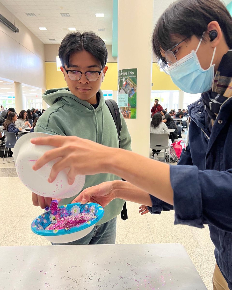LobosInteract's tweet photo. Purple Pinky Project Day 1! Make sure to stop by the common tomorrow during ALL lunches to donate a $1 towards ending Polio and getting your pinkie purple! ✨
#interact #lobos https://t.co/iQze4CkHxV