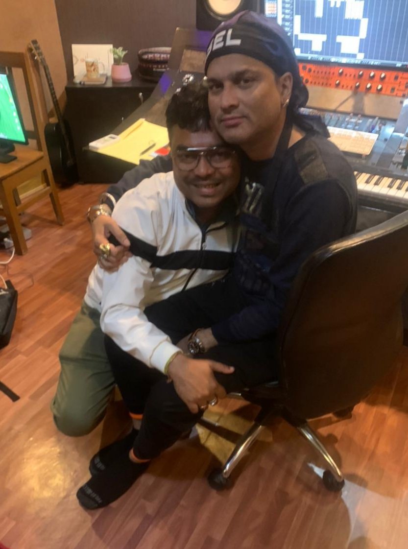Happy Birthday to Someone,  who is  Forever Young    Love u
Zubeen Garg 