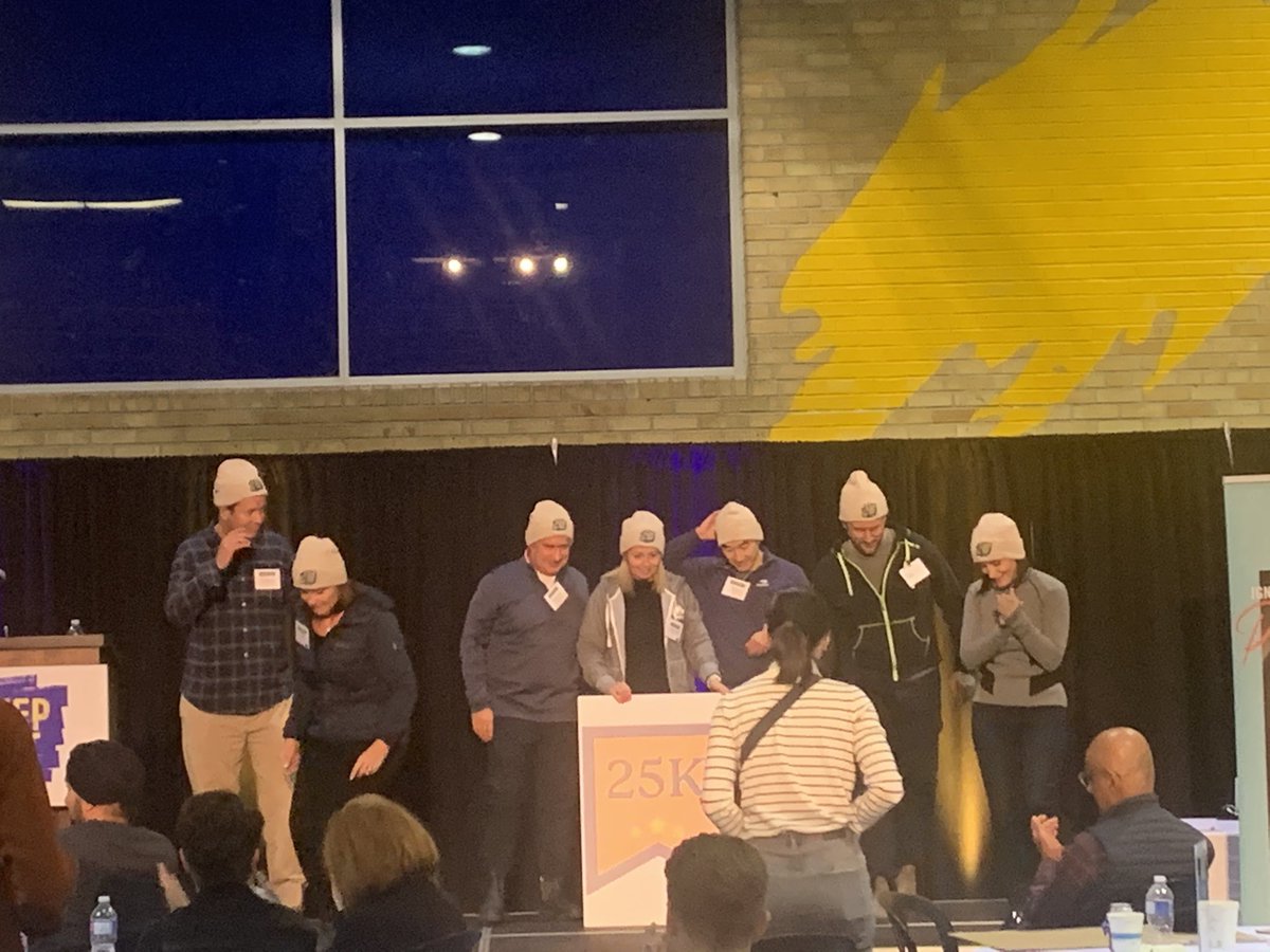 CovenantHouseTO's tweet photo. A big thank you &amp; congratulations to our 10K, 25K, 40K Club members as well as our rookie of the year &amp; our top fundraiser! #ExecSleepOutTO https://t.co/u2uzsNLAjK