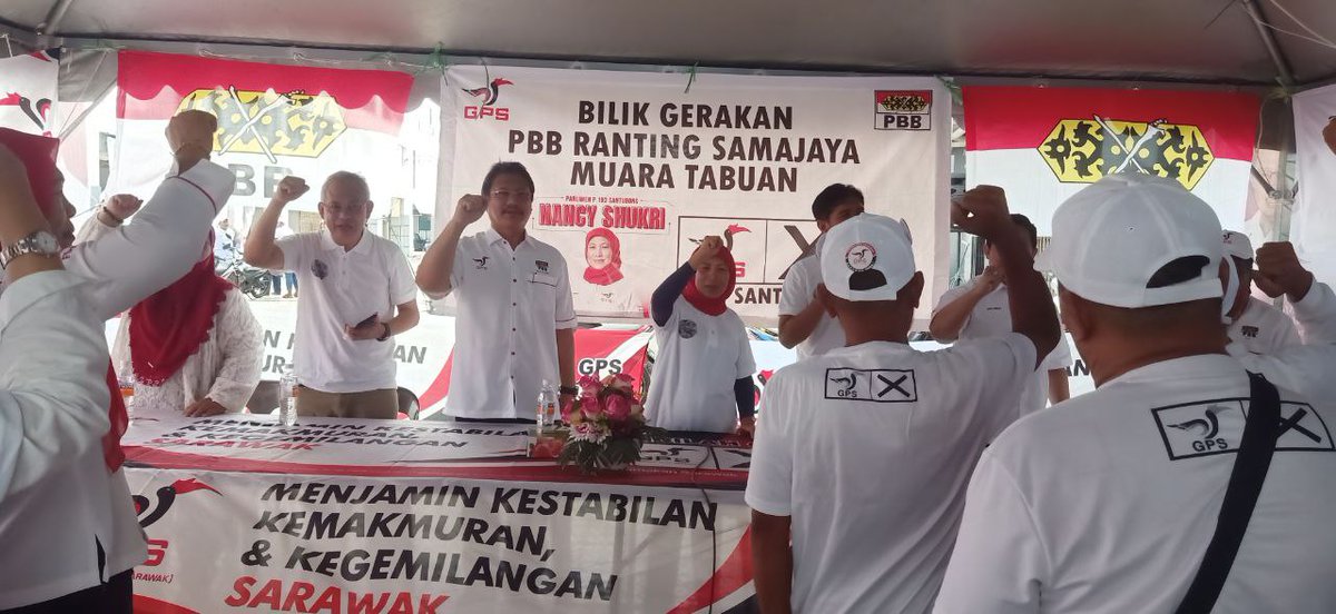 hazlandswk's tweet photo. Samajaya Muara Tabuan:
Memberi semangat kepada petugas parti yang mengharungi berbagai cabaran kempen di kawasan perindustrian dan perumahan moden.
#PRU15
#GPS
#P193
#SANTUBONG
#PILIHNANCY https://t.co/P5TOv5pKos