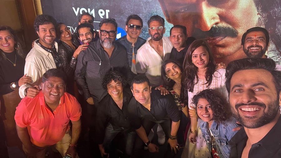 Bhavanaaraao's tweet photo. #memorable #day the press meet of #dharavibank #webseries sharing the Dias with these legends was a true honour ⭐️get ready to witness the world of Dharavi and being on the edge of your seat..streaming from 19th nov 2022 #mxplayeroriginal #director @samitkakkad 🤘@SunielVShetty https://t.co/BKqBolYp1Z