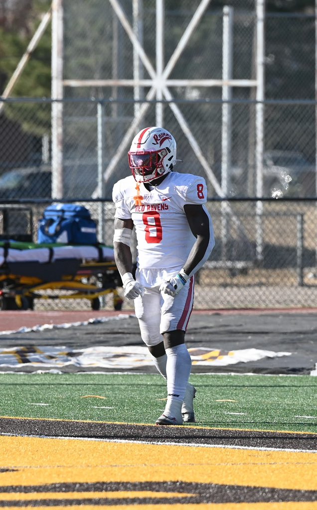 Red_Raven_FB's tweet image. Congrats to RB @RomalWebb on being named 2nd team All KJCCC. Romal this year had 108 carries,606 Rushing Yards,6 TD’s. Receiving he had 7 Receptions and had a total of 17 yards. Romal had 7 kick returns for 175 yards with the longest being 65 yards on a return.