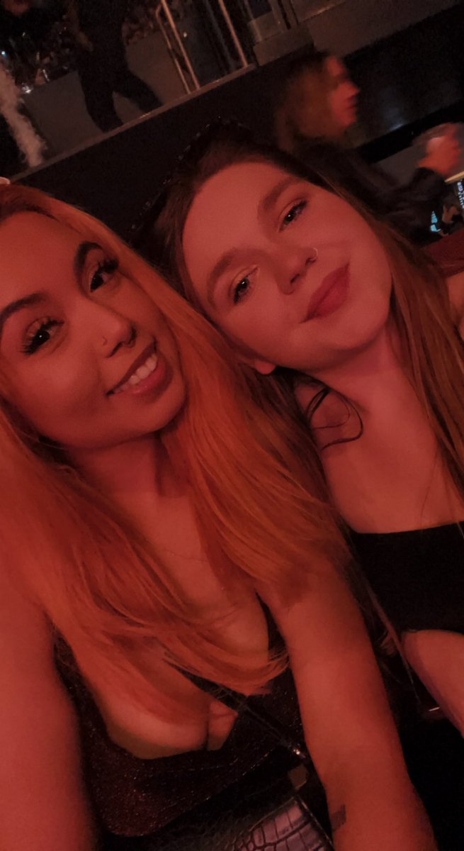 samyoungxo's tweet photo. I SAW MIA IN LA and harry. @ImActuallyMia 🕺🏼🕺🏼 https://t.co/dx72IdZkR7