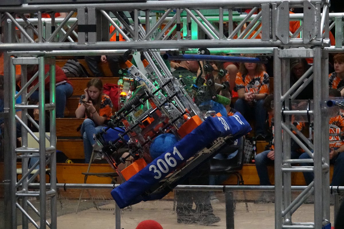 team3061's tweet image. ROBOTEERS RUMBLE OFFSEASON EVENT THROUGH PICTURES‼️🙌
- Event FINALISTS with @Frc1706 @Team5442 & @FRC8096 
- Excellent drive team practice and competition environment for our new members. 
- Last time playing a #RAPIDREACT game 😔
Thanks to all who put together the event! 🧡
