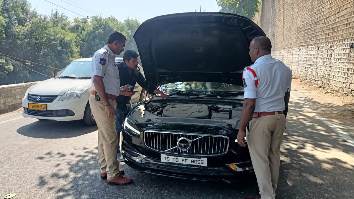 #HYDTPinfo
Today, conducted a special drive against the Cars &amp; verified the documents to trace out the stolen vehicles.