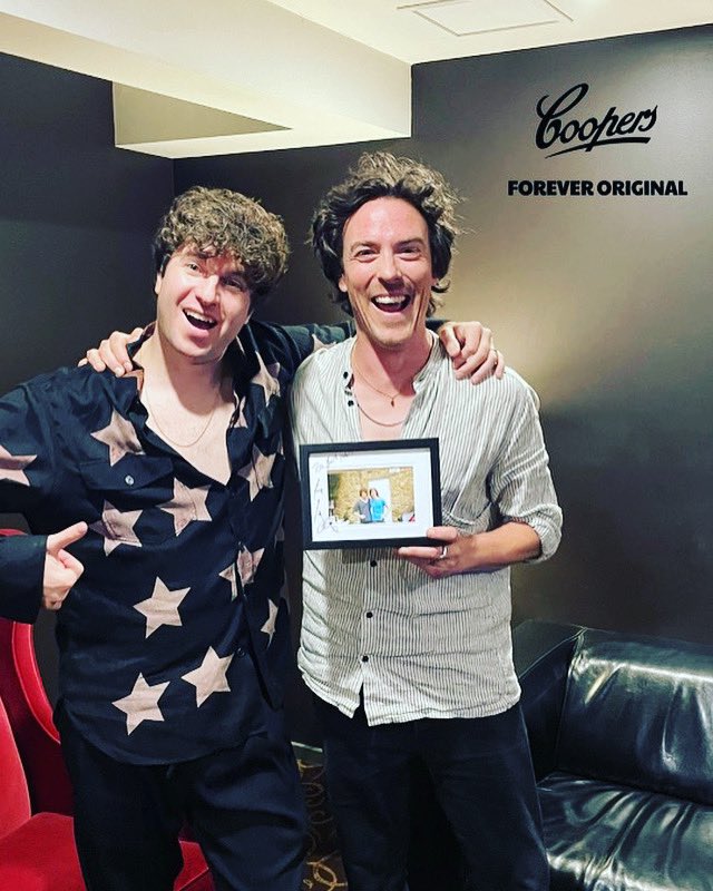 Me old mate Luke Pritchard &amp; I hanging out in 2022 holding a picture of ourselves hanging out in 2006 in Putney, UK! Join us for the latest episode of Introducing where we talk all things The Kooks and the debut album that changed their lives. Enjoy! 

podfollow.com/introducing