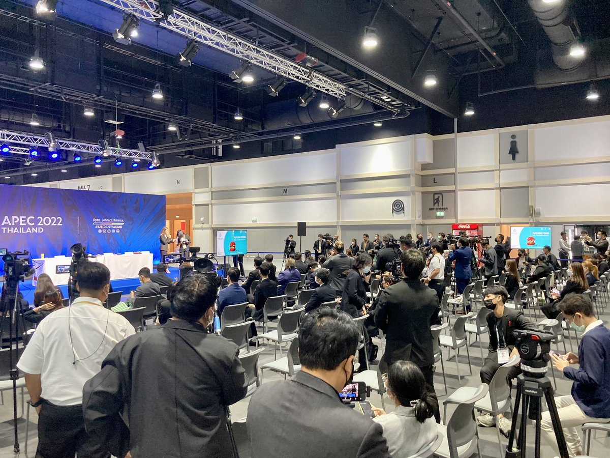 Carola Frentzen (@carolafrentzen) on Twitter photo And so it starts… #dpareporter covering <a href="/APEC2022TH/">APEC 2022 Thailand</a> in Bangkok <a href="/dpa/">dpa</a> <a href="/LarsNicolaysen/">Lars Nicolaysen</a> <a href="/andreaslandwehr/">Andreas Landwehr</a> And so it starts… #dpareporter covering <a href="/APEC2022TH/">APEC 2022 Thailand</a> in Bangkok <a href="/dpa/">dpa</a> <a href="/LarsNicolaysen/">Lars Nicolaysen</a> <a href="/andreaslandwehr/">Andreas Landwehr</a>