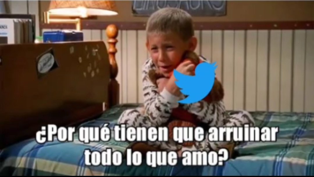 SoyFedelobo's tweet photo. Todos ahorita :( #RIPTwitter https://t.co/v8PI4YC713