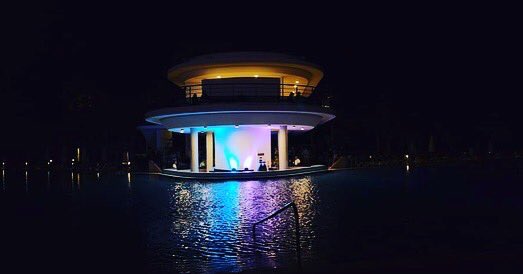 MeliaInternaci1's tweet photo. Nos encantan las noches retro 🎆💯😍
¿No te sucede igual? 
🕺🏻💜💙

#retrostyle #fiestaretro #showretro #Animacion #meliainternacionalvaradero 
@MinturVaradero @MeliaCuba @grancaribehotel @_varadero @dist_cubaron @AntillaGran @BetancurtIbia https://t.co/jBLguEfmjU