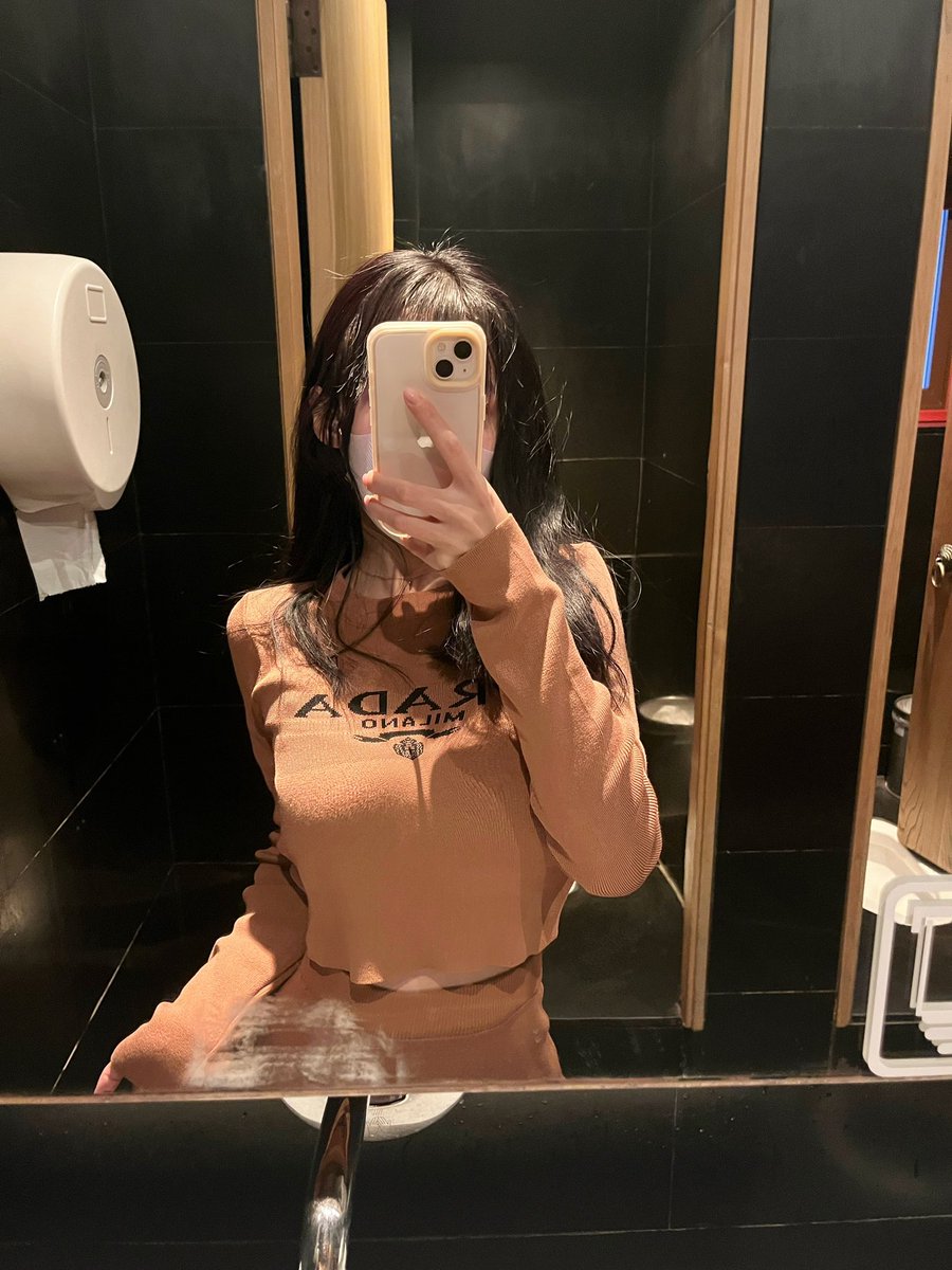 ju00ju00's tweet photo. 最近发烧了，听说需要艾草 https://t.co/IDEpps1n9a