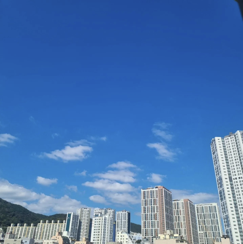 Orieldev's tweet photo. 팔로워는 사랑입니다~

여행뽐뿌😅

요즘 여행이 무척 가고싶은 날씨..
나.혼.자^^
내새끼랑 언제 여행가나
하다가도..

나혼자는 언제가나 싶은ㅋㅋㅋㅋ
크는게 아쉽다가도
얼른 컸으면좋겠는....🤣
여행갔던 사진으로
반쪽 짜리 힐링해본다😭
#날씨가좋아요
#이천 #친구 #만남 #모임 
#소통 #대구 https://t.co/FTEgEMqijy