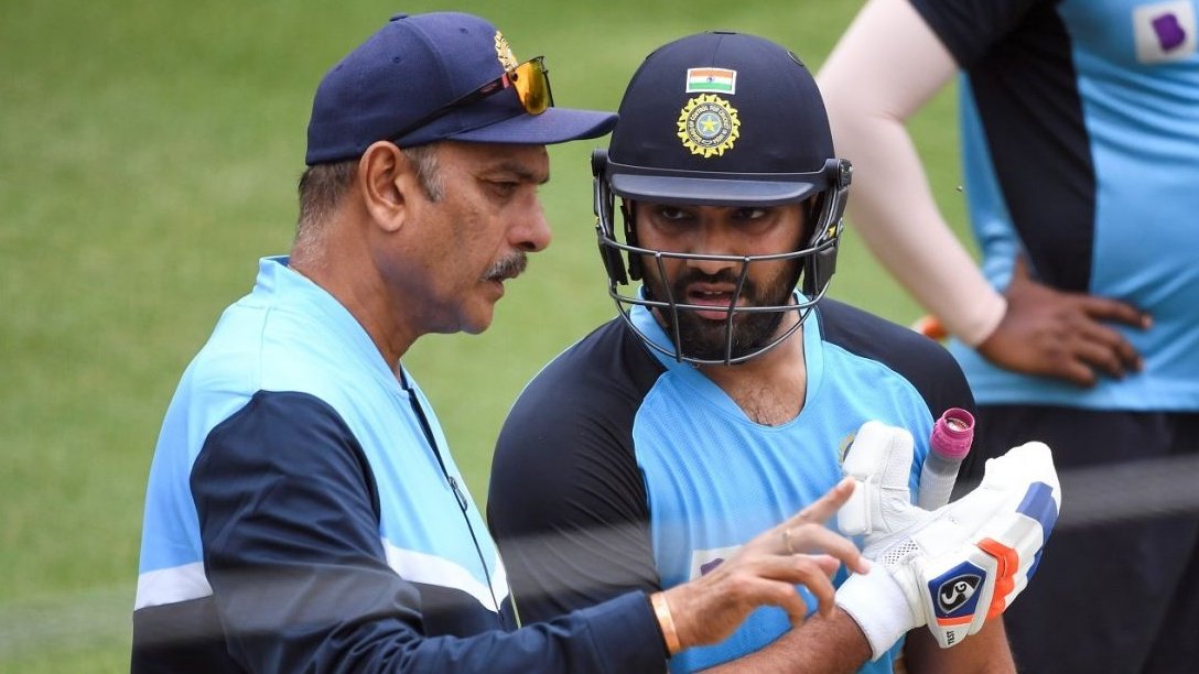 cricketcodebro's tweet image. Ravi Shastri said "If Rohit Sharma is leading India in tests and ODIs, there is no harm in identifying a new T20 captain. If he is Hardik Pandya, so be it."
#INDvsNZ #RIPTwitter #WhatsApp
