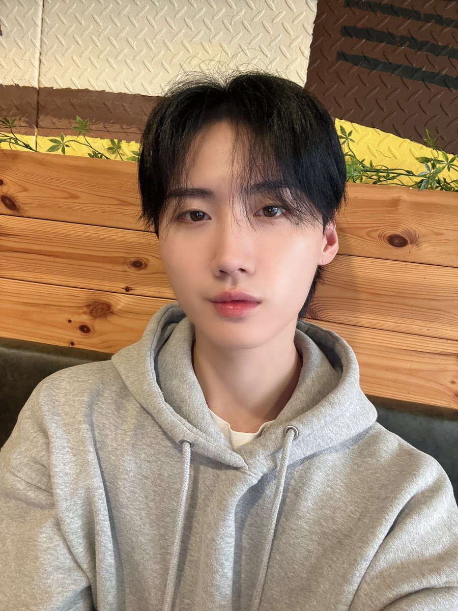 D.COY 디코이 tweet media