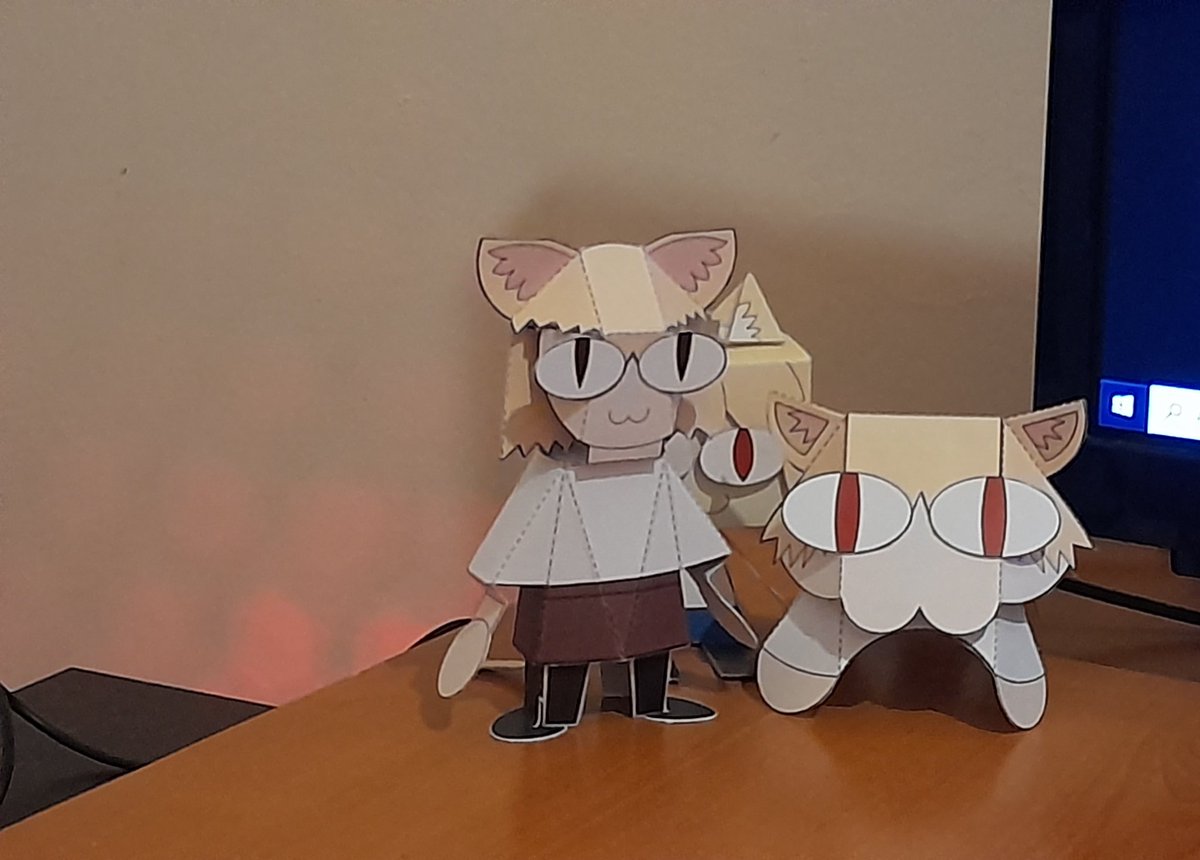 9mmCos's tweet photo. This corner of the desk is dedicated to the funny cat

#NecoArc #MeltyBlood #NecoGrindset https://t.co/5fFYGmSn9X