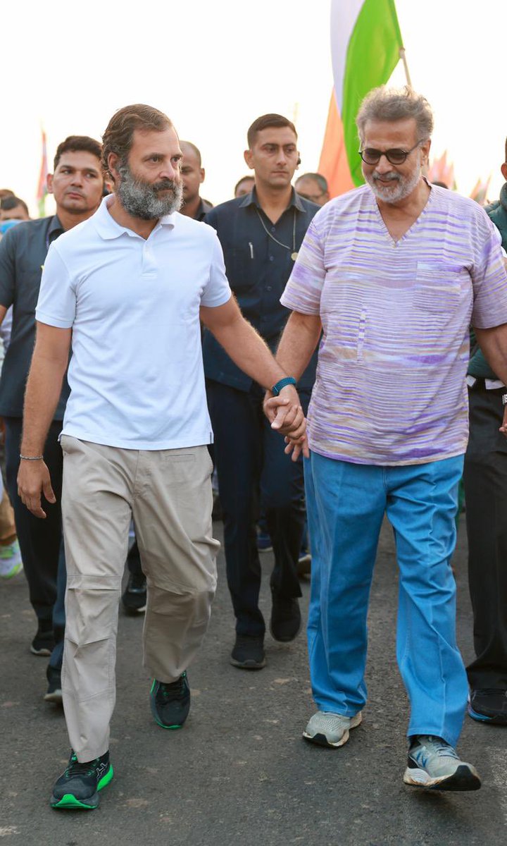 AbhiAnkalkote's tweet photo. महात्मा गांधी यांचे पणतू श्री तुषार गांधी आज #BharatJodoYatra मध्ये सहभागी झाले होते.

#TusharGandhi #MahaYatra #Maharashtra #Congress https://t.co/sEtdFtyEwh