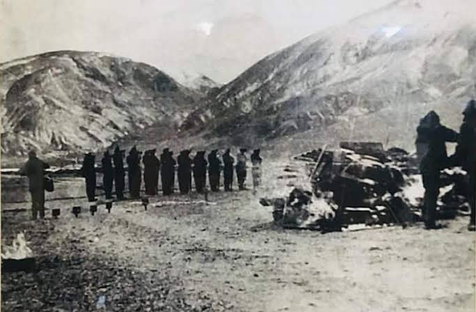 unitedabhira's tweet photo. On Rezangla Shaurya Diwas, I pay tribute to our 114 brave Ahir soldiers who fought till their last breath against 3000 Chinese and killed 1300 enemy soldiers during the 1962 Indo-China war. 

#वीर_अहीर #यादव_शौर्य_दिवस https://t.co/BEgt30QIyw