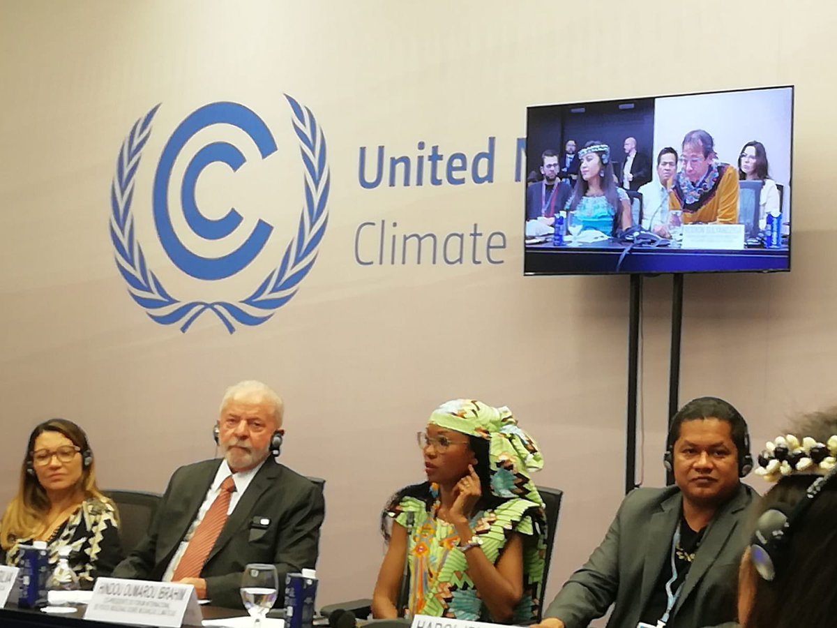 hindououmar's tweet image. It was a great honour meeting President elected @LulaOficial of #Brazil today @COP27P in Sharm el Cheick during the last day of the climate negotiation.
Meeting him gives #IndigenousPeoples hope to protect our homes : forests and lands #COP27