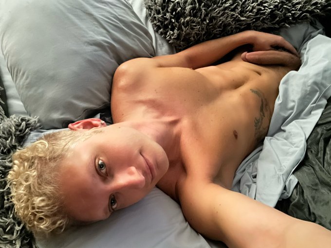 Who&rsquo;s down for a cuddle and maybe a fuck? https://t.co/T01PK91cKx<a href="/tag/teslamodel3"class="tags"><span>#teslamodel3</span></a>