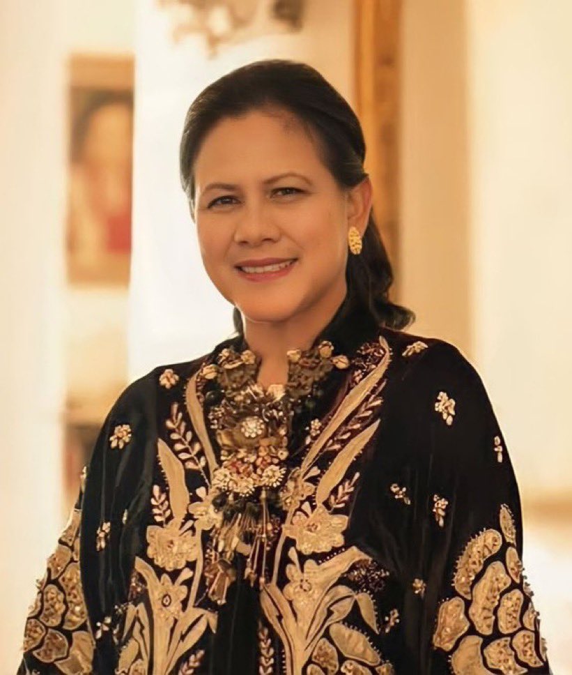 Ibu Negara, cantik rupanya dan cantik hatinya ❤️
