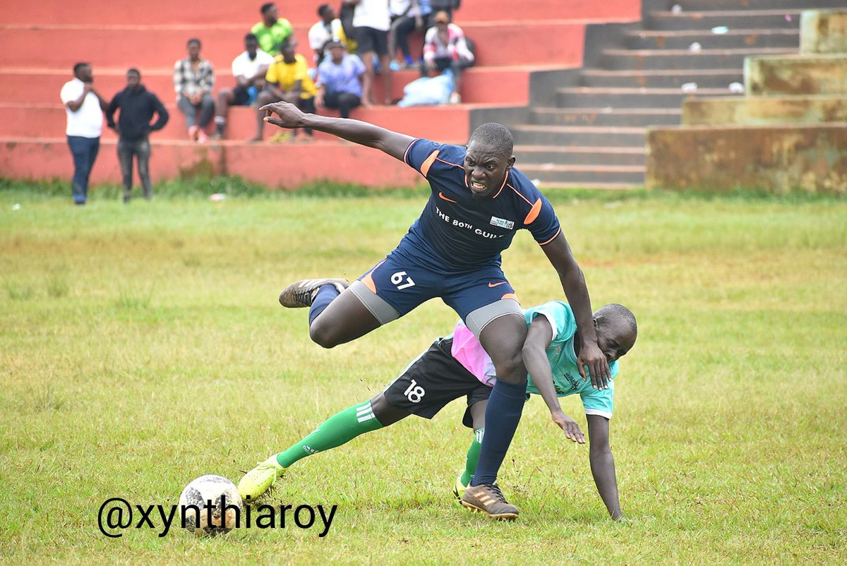 xynthiaroy's tweet photo. So even soccer has hand-offs ๐ฅ
#80thguild
#Makerereguildleague https://t.co/0cv2kk0ev2