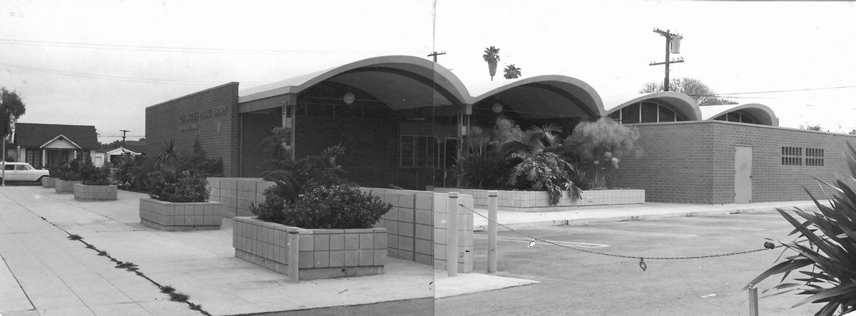 BaldwinHills's tweet image. Did you know our current #BaldwinHillsLibrary building opened twenty years ago in 2002?!

Before that there was a Baldwin Hills Library building with the same address that opened in 1961!

Even before that we had a library off La Brea Ave. &amp;amp; Adams Blvd. named La Cienega Library!