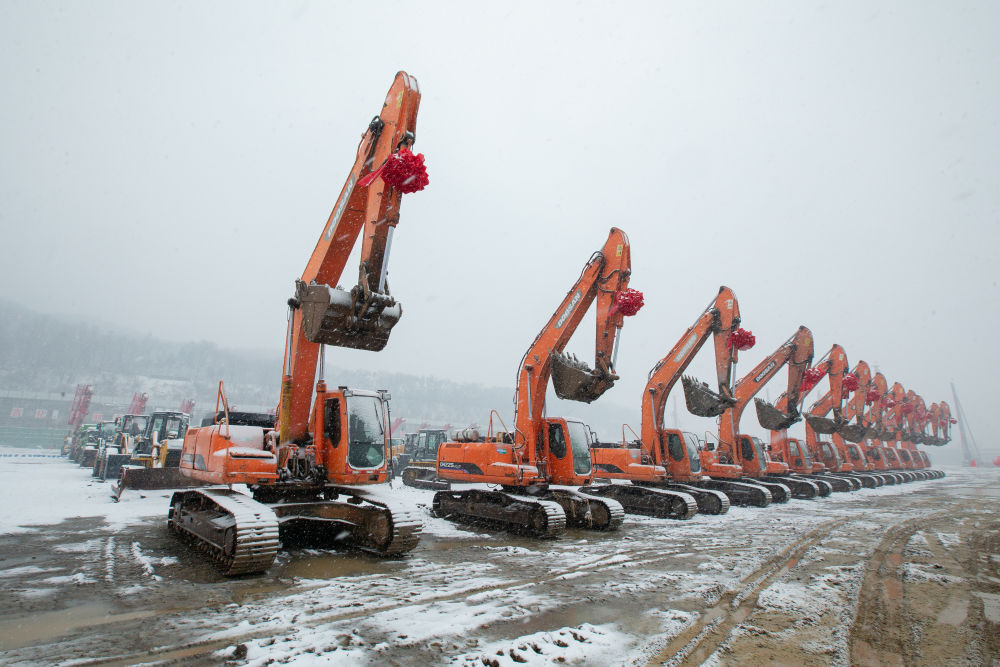 in_jilin's tweet photo. 吉林石化年产120万吨乙烯装置开工建设~中国石油吉林石化公司炼油化工转型升级项目年产120万吨乙烯装置，12日在吉林省吉林市开工建设，该装置是中国石油吉林石化公司炼油化工转型升级的最关键装置。 https://t.co/3biL9T9T0h