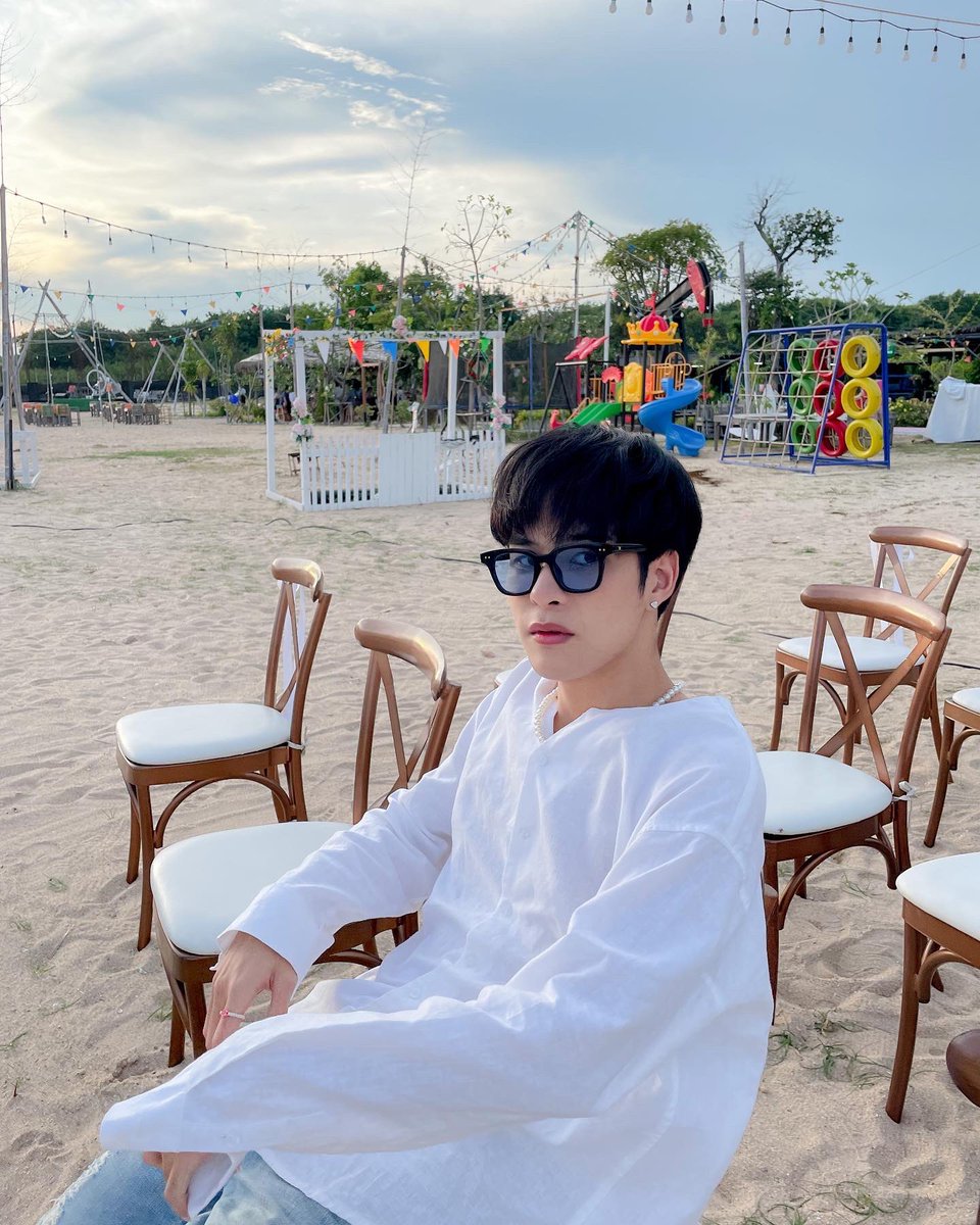 Art0739's tweet photo. See !! 🌊 https://t.co/empxO88dWt