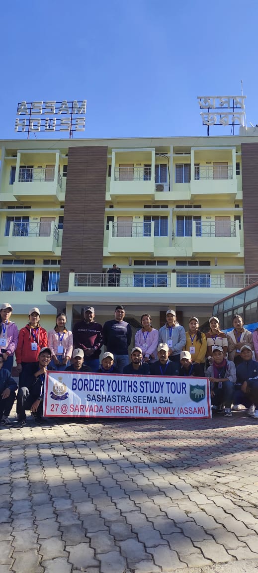 27BnSSB_INDIA's tweet photo. Students cheering while stay in state's guest house #AssamHouse for #borderyouth @SSB_INDIA @SSBFTRGUWAHATI_ @DigRangia @abhishek15may https://t.co/x4jGp2P9nn
