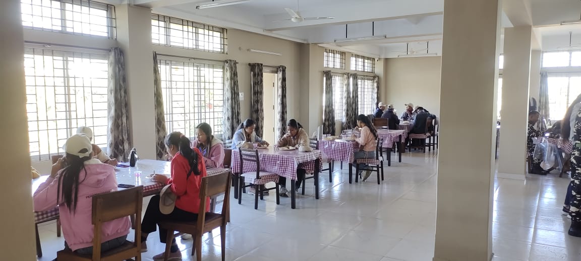 27BnSSB_INDIA's tweet photo. Students cheering while stay in state's guest house #AssamHouse for #borderyouth @SSB_INDIA @SSBFTRGUWAHATI_ @DigRangia @abhishek15may https://t.co/x4jGp2P9nn