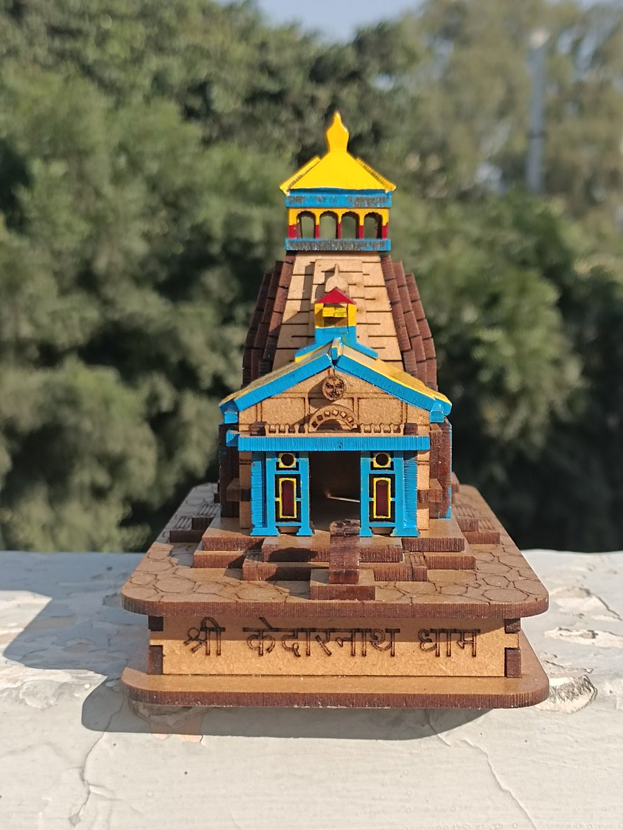 PurePahadiii's tweet photo. @flyingbeast320 Ye gift kar do sir Jai Shree Kedarnath https://t.co/qgpPjNKr7c