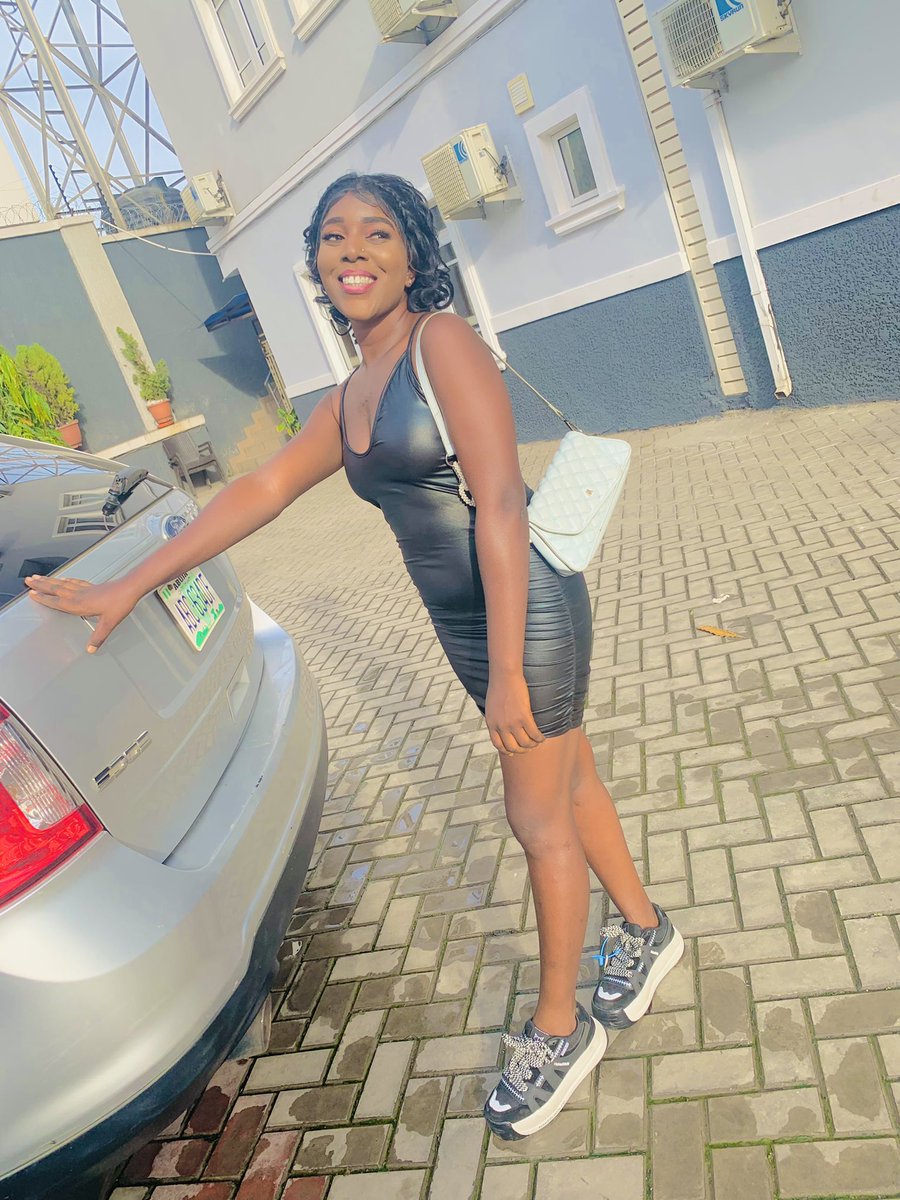 JennaSymply's tweet photo. Am ➕1️⃣ today 
Cheers to big 23 
Say me a prayer🙏🙏 #castrojenna #WorldCastroDay https://t.co/JiilL6R3ew