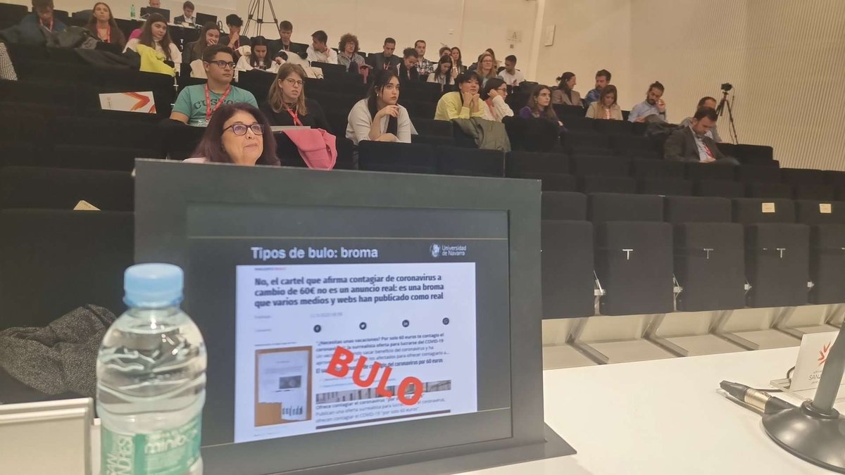 SaludsinBulos's tweet photo. Hoy @carloscomsalud está abordando en @CongresoCE cómo combatir los bulos con la comunicación científica #SaludsinBulos https://t.co/Wm39WaHFcp