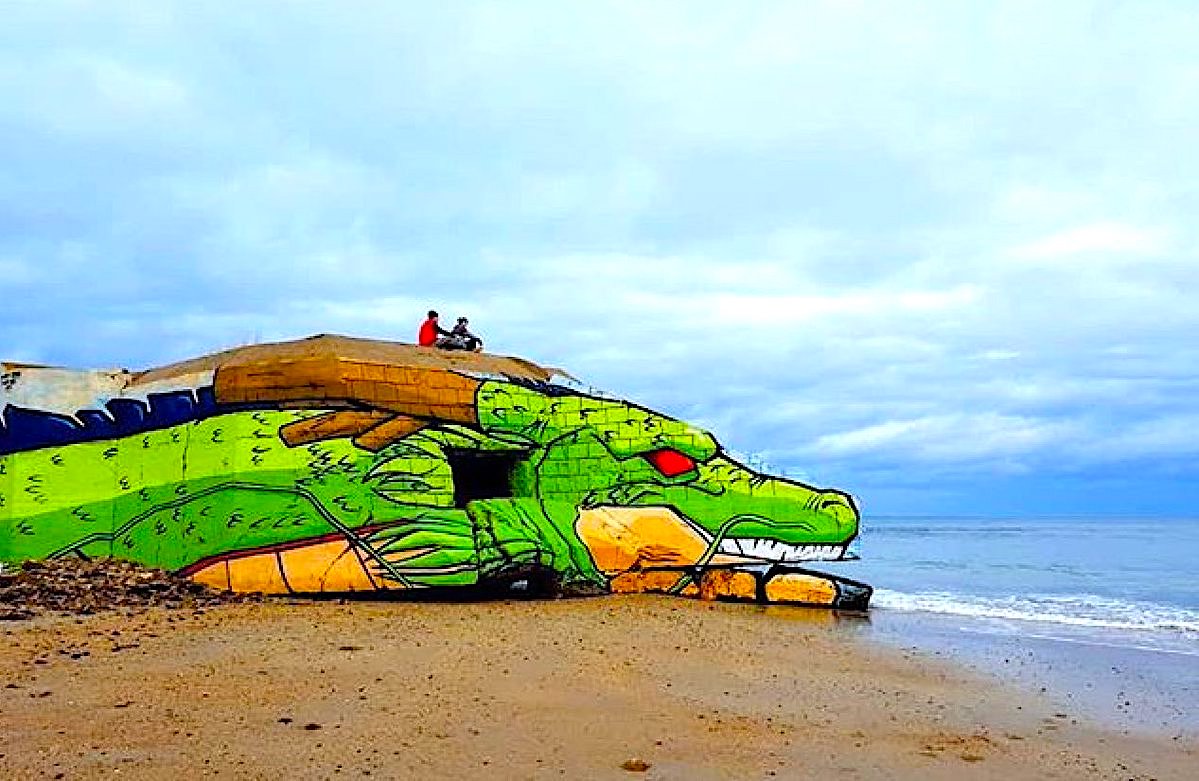 glavoie_intl's tweet photo. Parce que c'est vendredi... un peu d'Art urbain !
Oeuvre des artistes #Blesea et #BabyK, à #Réville (Normandie), France.
#VendrediArtUrbain https://t.co/zp1Q7ezhjV
