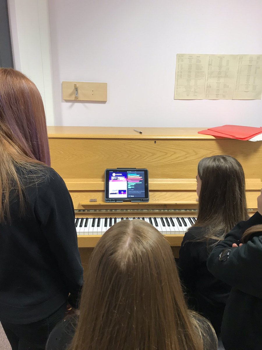 GrangemouthHSMusic (@ghsmusighsmusi) on Twitter photo <a href="/GHSDigiLearn/">GHS Digital Learning</a> more use of split screen today. Pupils are using a backing track while viewing lyrics and they have colour coded them for who is singing each part. 🎶 <a href="/GHSDigiLearn/">GHS Digital Learning</a> more use of split screen today. Pupils are using a backing track while viewing lyrics and they have colour coded them for who is singing each part. 🎶