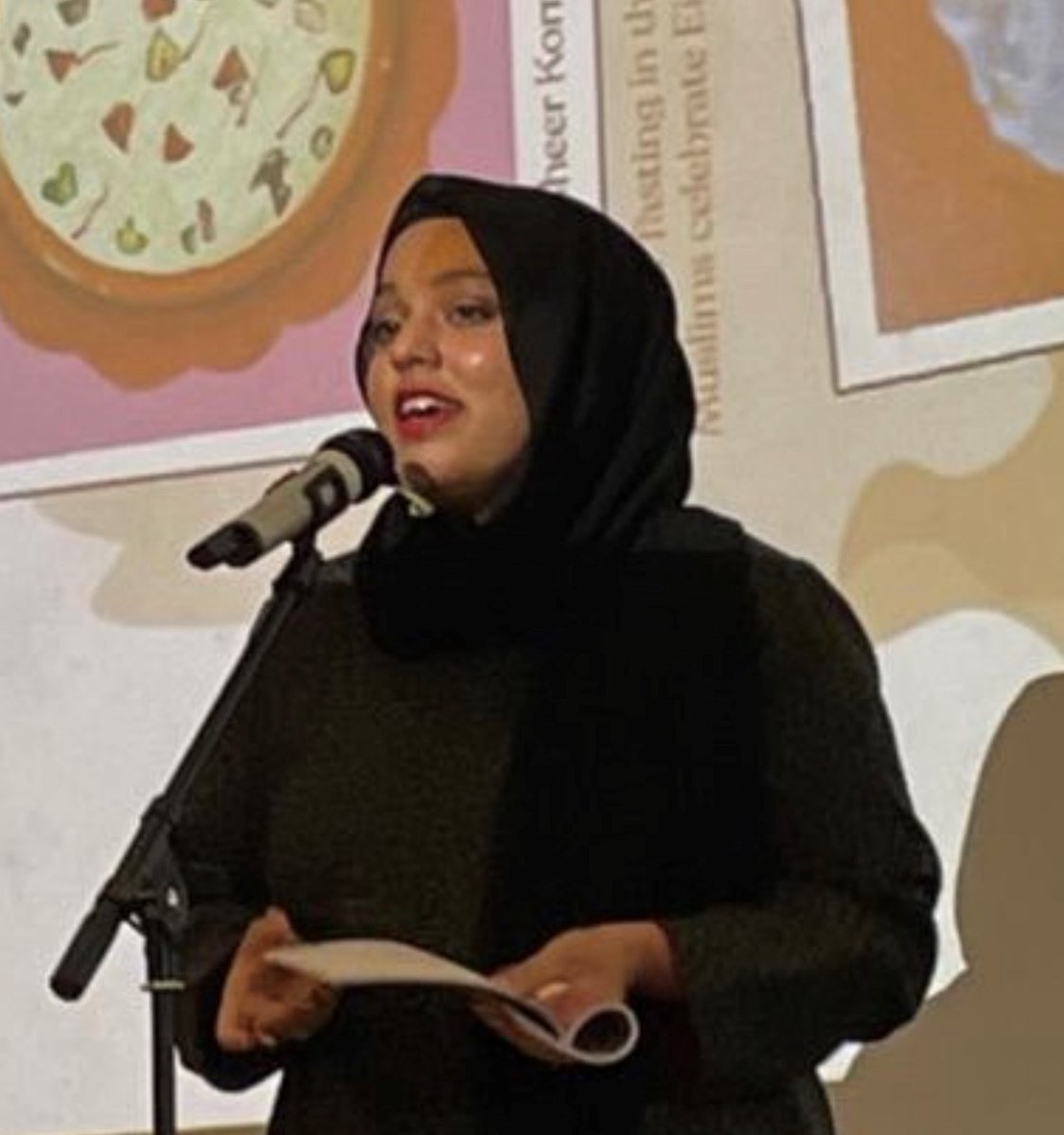 AIUCentre's tweet photo. Zainab Imran - poet, zine-maker &amp; English Literature student who currently runs the poetry collective, 'Poets for Partition' &amp; has been awarded the Royal Society of Literature's Emerging Writer's Award for 2022 
Hear some of her work at https://t.co/uwoDm4o6MK #IAM2022 https://t.co/jUzeK0RNEL