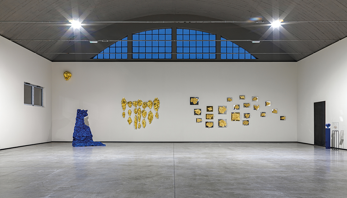 "MINERALI COSMOGONIE" TIZIANA LORENZELLI | GIORGIO PALÙ - A cura di Ilaria Bignotti e Vera Canevazzi.
<a href="/VeraCanevazzi/">Vera Canevazzi Art Consulting</a> #mineralicosmogonie #tizianalorenzetti #giorgiopalu #cremona #mineralicosmogonie #metallidautore 
ow.ly/t39250LHUsS