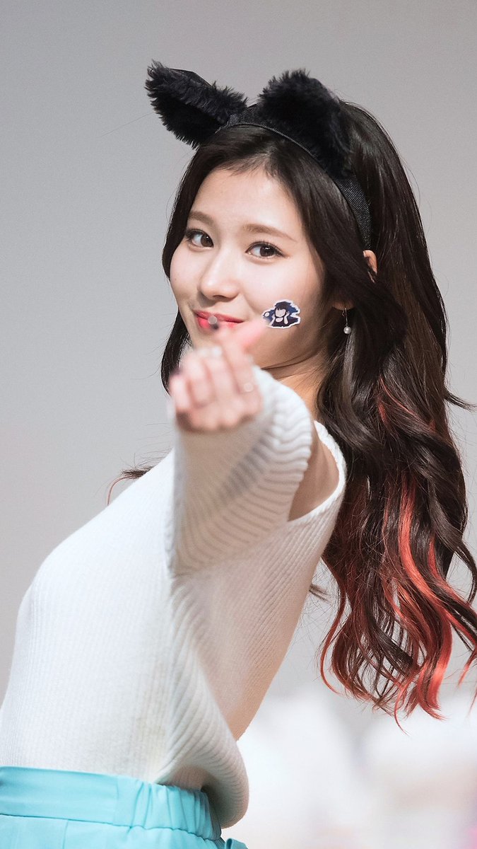YourDailyTWICE's tweet photo. Your daily dose of TWICE. @JYPETWICE #TwiceADay #Scheduled #TWICE #트와이스 #TWICEPics #Pics https://t.co/CMR3cqM4P4