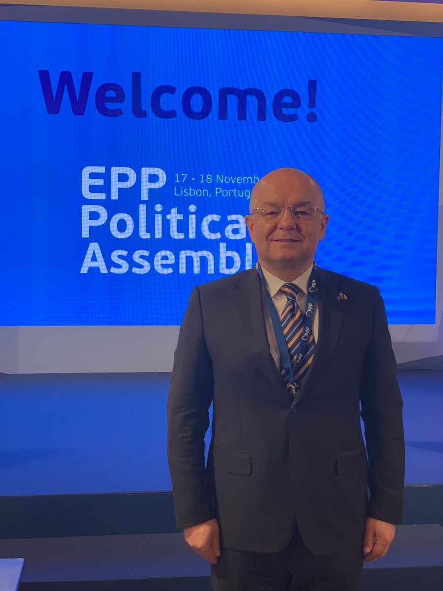 Emil_Boc's tweet photo. “We don’t want to be back in the URSS. We are fighting to be in the same family, The European Family”!Vitali @Klitschko, Mayor of Kiev
—
#Europe #EuropeanFamily #EPPLisbon @EPP https://t.co/2581lJx5wS