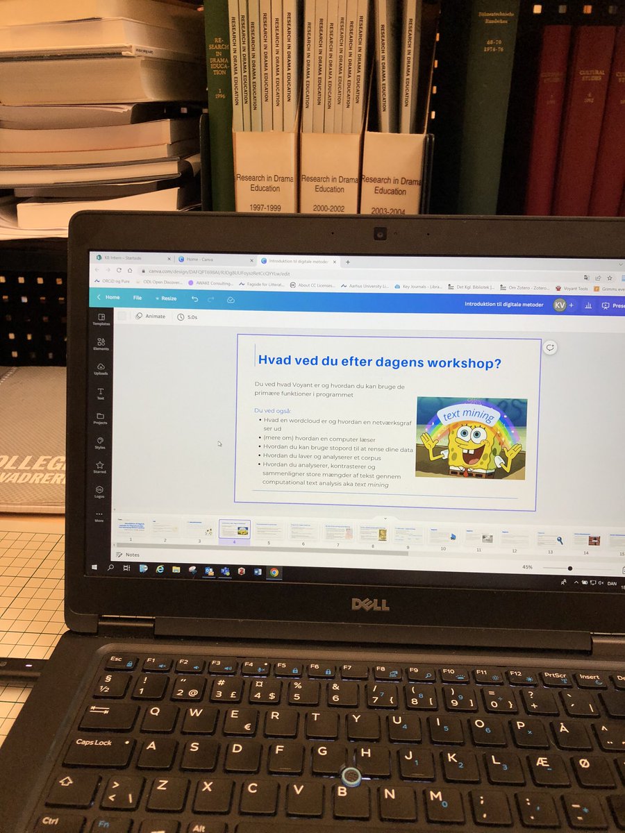 AULibrarian's tweet image. Sidste arbejdsdag inden weekend (og måske sidste dag på Twitter ever, who knows) og pt er jeg i fuld gang med at forberede undervisning til næste uge hvor jeg bl.a. skal holde kursus om #textmining #distantreading og @VoyantTools for studerende på litteraturhistorie 🙌🏻🔥📚