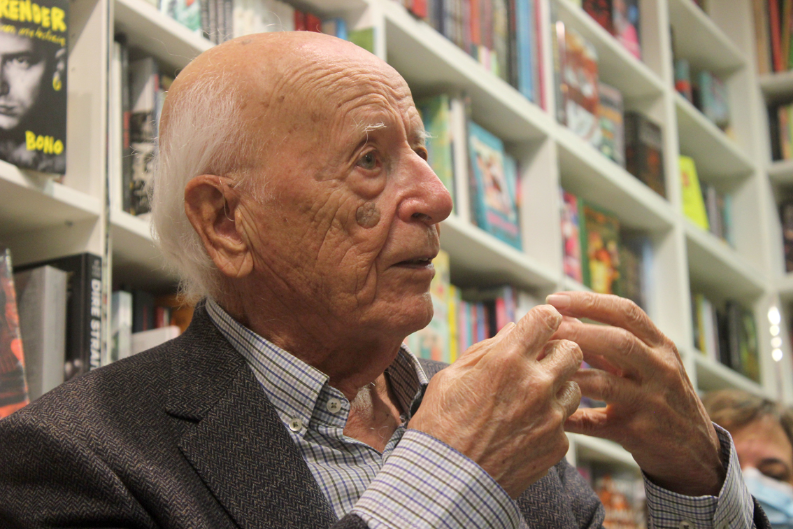 libreriajarcha tweet picture