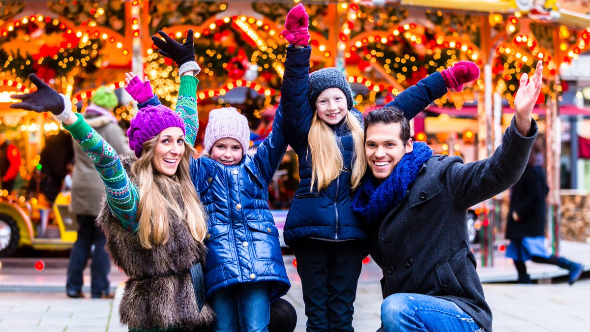 Join us at Woking's Festive Fayre, Thursday 24 November from 4.30pm for lots of festive fun:

🎄Christmas tree lights switch-on
🥘 festive vegan market
🎢 children's funfair rides
⛸️professional ice skating performance
🎶 Christmas carols
And more!

Visit, ow.ly/Kmag50LHU14